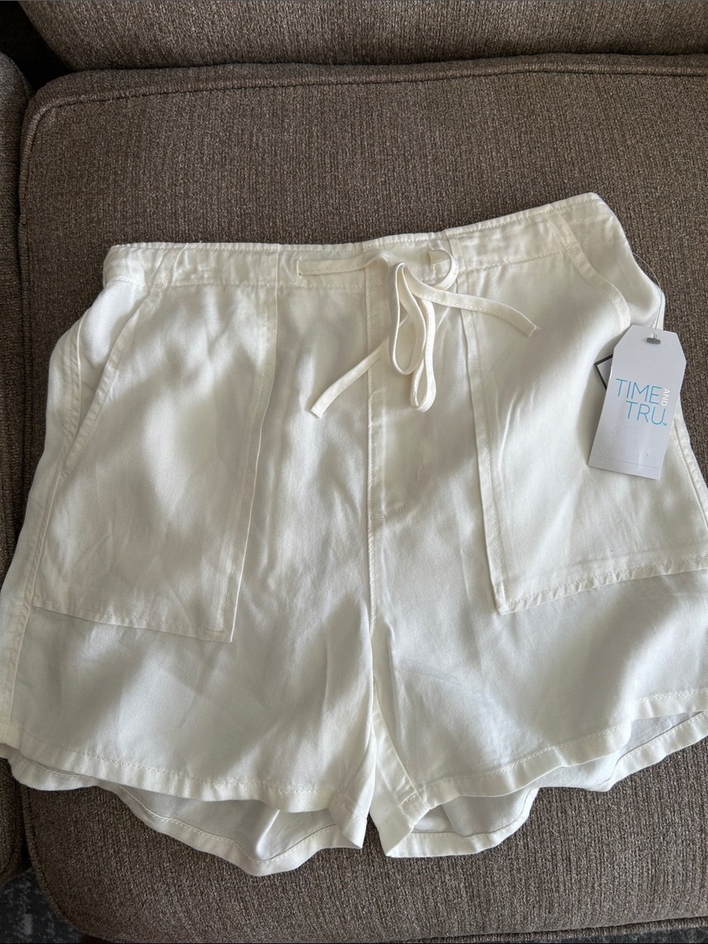 Time and Tru White High-Waist Drawstring Casual Shorts